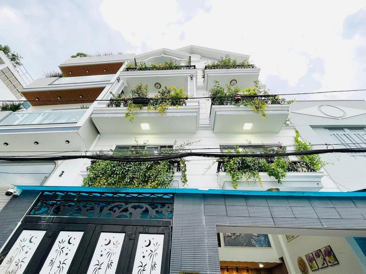 (VIP) Nhà mới 5 tầng HĐ 450 triệu 1 năm 8tỷ xíu gần công viên Lê Thị Riêng quận Tân Bình